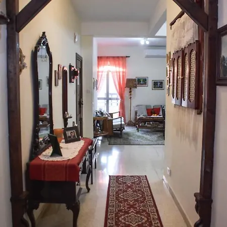 Mangion House Pansiyon *