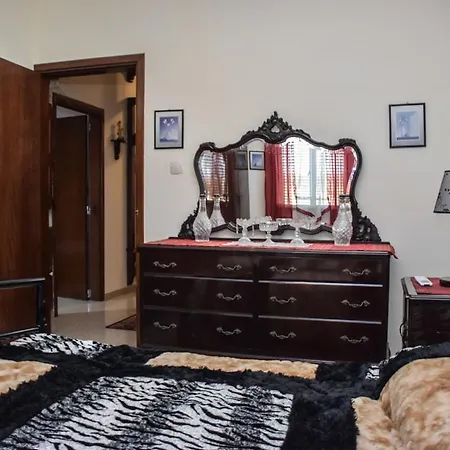 ホームステイ Mangion House マルサシュロック