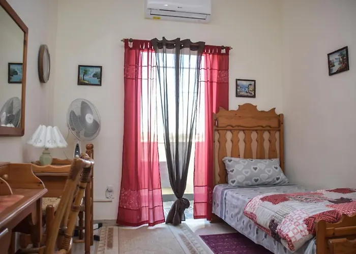 בית אירוח Mangion House