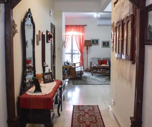 Mangion House Pansiyon *