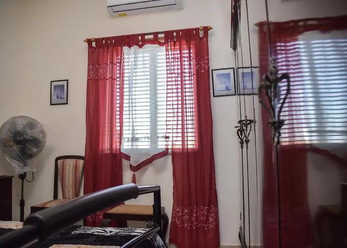 Mangion House * מרסשלוק